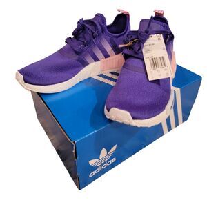 Women’s Adidas NMD_R1 Shoes